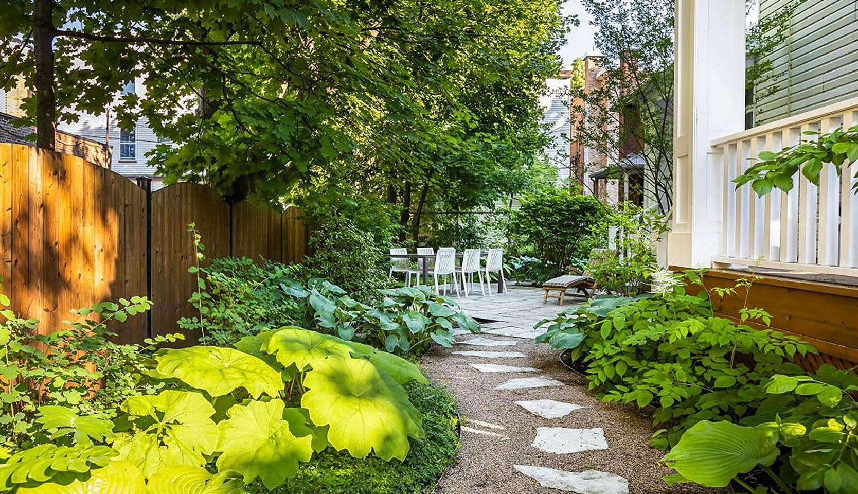 Comment faire une jolie allée de jardin pas trop chère ? - Marie Claire