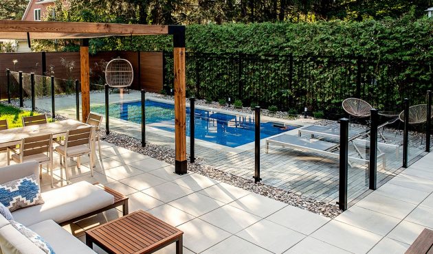 6 idées de clôture pour votre piscine creusée